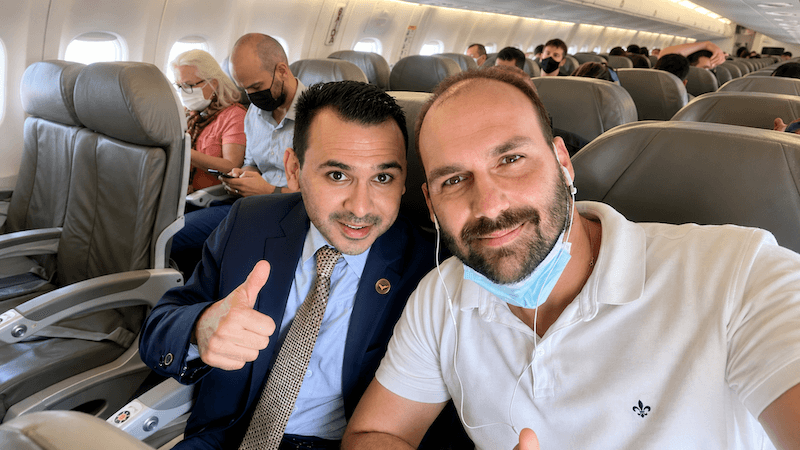 Eduardo Bittar viaja con Eduardo Bolsonaro al evento “Brasil Profundo” y se reúne con líderes de Vox